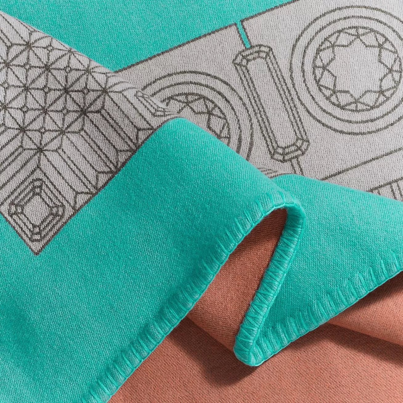 Tiffany & Co. Decor | Blankets & Cushions | Tiffany Facets Blanket