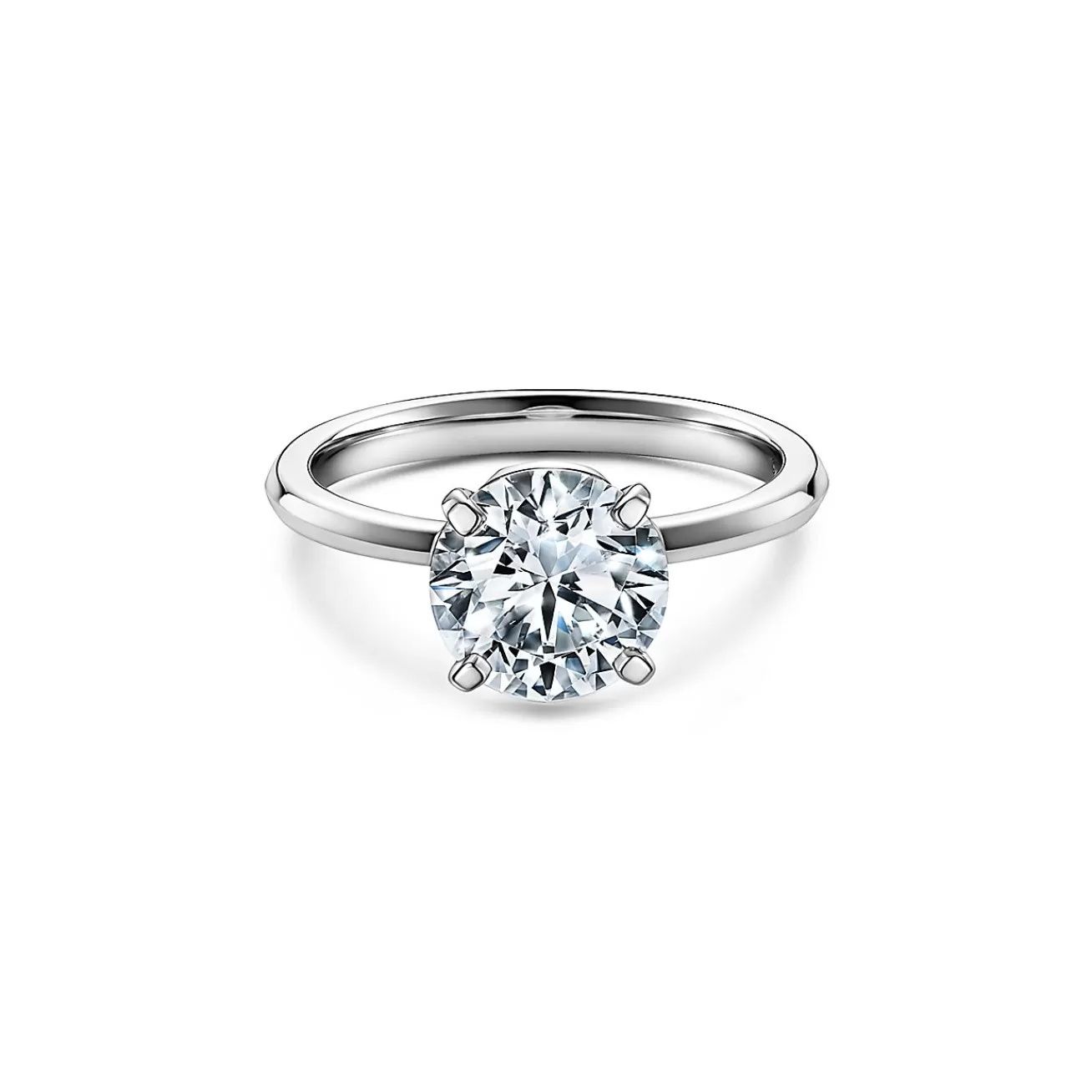 Tiffany & Co. Round | Tiffany True® Engagement Ring with a Round Brilliant Diamond